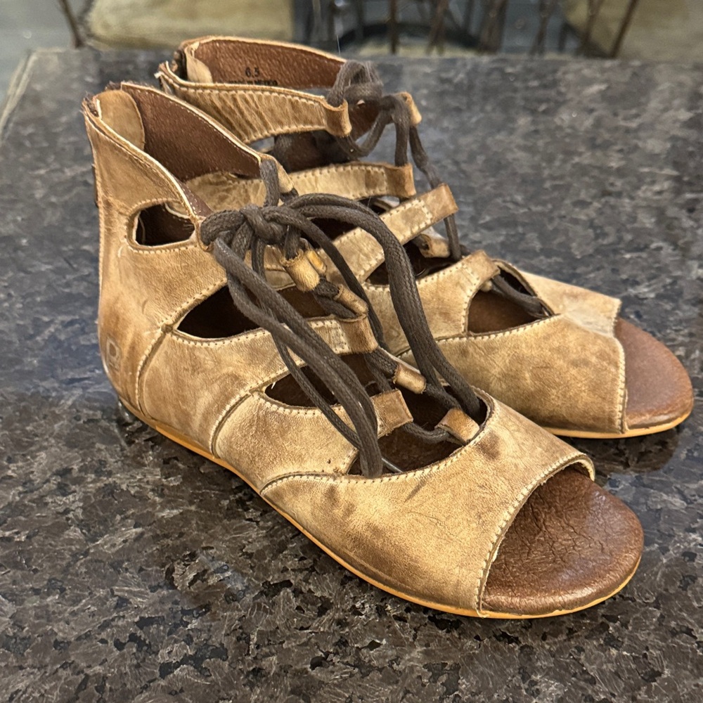 Chic Brown Lace-Up Sandals